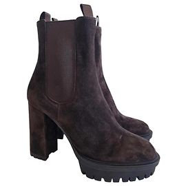 Gianvito Rossi Botines Chelsea de ante marrón