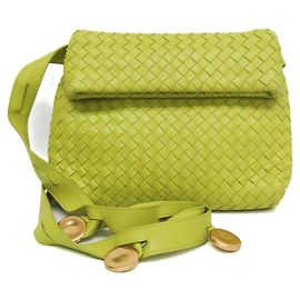 Borsa a spalla in pelle Intrecciato di Bottega Veneta in giallo