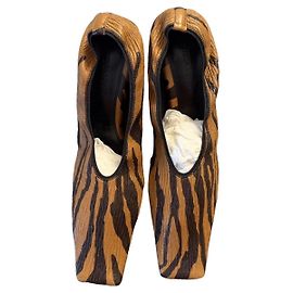 Saltos Bottega Veneta Zebra em pele castanha