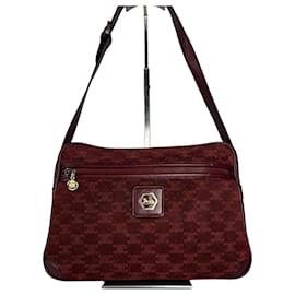 Céline Burgunderfarbene Wildleder-Schultertasche Celine Paris Triomphe Monogram aus den 70er Jahren