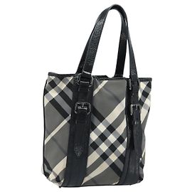 Borsa Tote Nova Check in nylon nero e argento di BURBERRY Auth bs33871