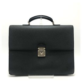 Borsa Documenti Louis Vuitton Taiga Neo Robusto 2