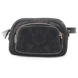 Marsupio nero Prada da donna