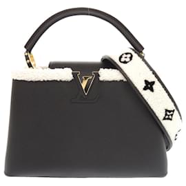 Borsa Louis Vuitton Capucines MM Nera