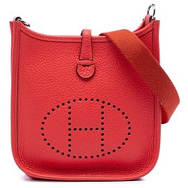 Hermès Evelyne I TPM aus rotem Clemence-Leder