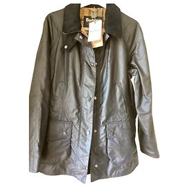 Nueva chaqueta Barbour Beadnell con capucha removible en azul marino T40