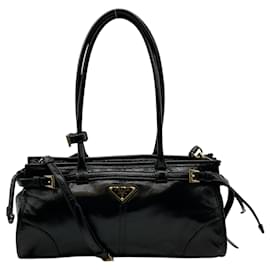Borsa a spalla media Bonnie in pelle nera Prada