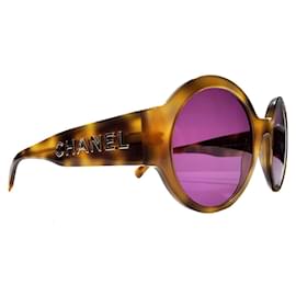 Runde braune Schildpatt-Sonnenbrille von Chanel - 5410 c.1662/83