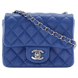 Chanel Mini Quadrado Azul Clássico em Couro de Cordeiro com Flap Único