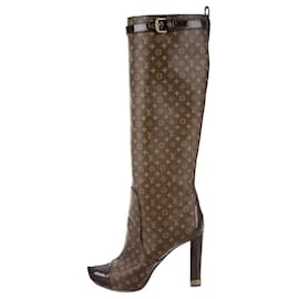 Botas Louis Vuitton de piel marrón