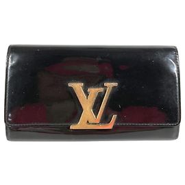Louis Vuitton Vernis Portemonnaie Louise Flap Lang