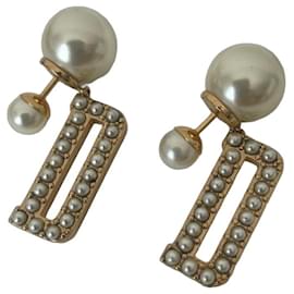 Orecchini Dior Tribales Oro e Perle Bianche