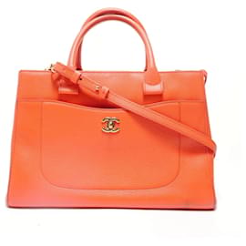 Bolsa Chanel Neo Executive 2 em 1