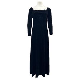 Chanel Langes schwarzes Samtkleid