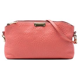 Burberry Chichester Umhängetasche aus rosa geprägtem Leder mit Karomuster