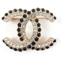 Spilla Coco Mark A22B di Chanel