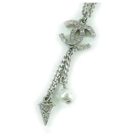 Collana in perle finte con strass Coco Mark F25C di Chanel