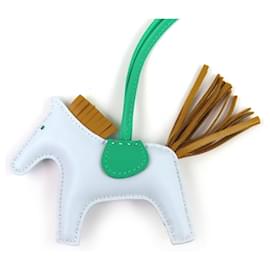 Hermès HERMES Charm Rodeo PM in Verde Sesamo