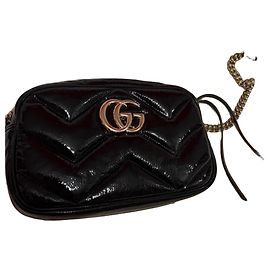 Borsa a tracolla Gucci Marmont in vernice nera