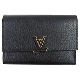 Cartera Compacta Capucines de Louis Vuitton