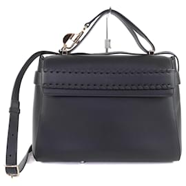 Chloé NACHA Leder Schultertasche in Schwarz