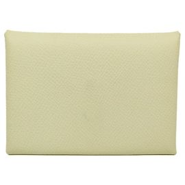 Tarjetero Calvi Duo de cuero Epsom de Hermès en crema