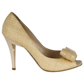 Fendi Asymmetric Bow Peep-toe Pumps - '10s