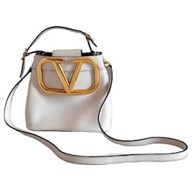 Sac seau VLOGO Valentino Garavani
