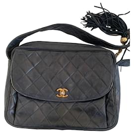 Bolso de hombro Chanel Camera negro de piel