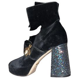 Gucci Black velvet ankle boots with glitter heel
