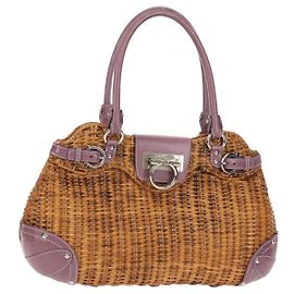 Bolso de Mano Gancini Salvatore Ferragamo Rattan Beige Plata Auth 154682V