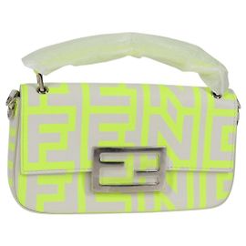 FENDI Custodia per Telefono a Secchiello Collaborazione Mark Jacobs Borsa in Pelle 2in1 Auth BA2455SAM