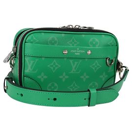 LOUIS VUITTON Taiga Lama Alpha Portafoglio Indossabile NV Borsa M30997 LV Auth 135292SAM