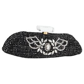 CHANEL Clutch in Tweed Nero Oro CC Auth 124606SAV