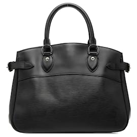 Louis Vuitton Passy PM in Epi Nero