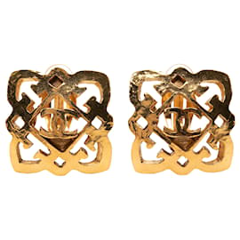 Pendientes cuadrados de clip en oro dorado de Chanel