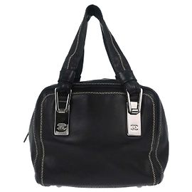 Chanel CC Bowler in pelle