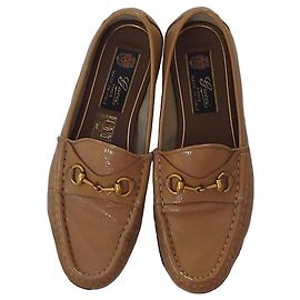 Mocassini Gucci in vernice beige