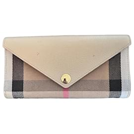 Burberry leather and canvas wallet