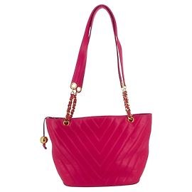 Bolso tote de piel de cordero Chevron Chanel 1991-1992