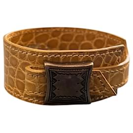 Bracelet en cuir de crocodile beige Hermès