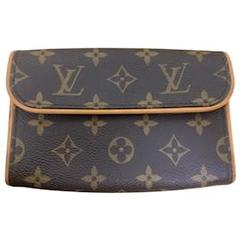 Pochette Florentine Taille Louis Vuitton Monogram