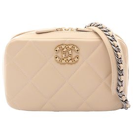 Borsa a tracolla 19 in pelle di agnello beige di Chanel