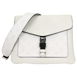 Borsa a Spalla Taigarama di Louis Vuitton