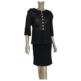 Elegante traje de falda de tweed negro de Chanel - Talla 38/40 de segunda mano