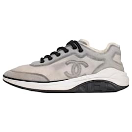 Sneakers in tessuto grigio Chanel - Taglia 39 usati
