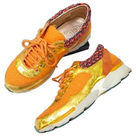CHANEL orange & gold 14K SUPERMARKET TWEED Sneakers gebraucht - Chanel