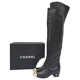Stivali/Bootie alti in pelle nera Chanel Paris Dallas con punta in metallo, taglia 36,5, usati