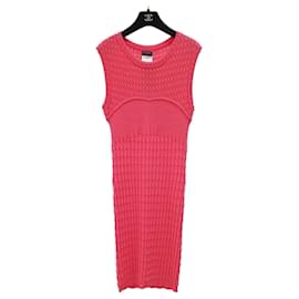 Abito in maglia testurizzata rosa Chanel Taglia 36 Usato