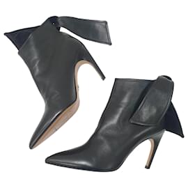 Stivaletti con tacco in pelle nera Christian Dior taglia 39 usati